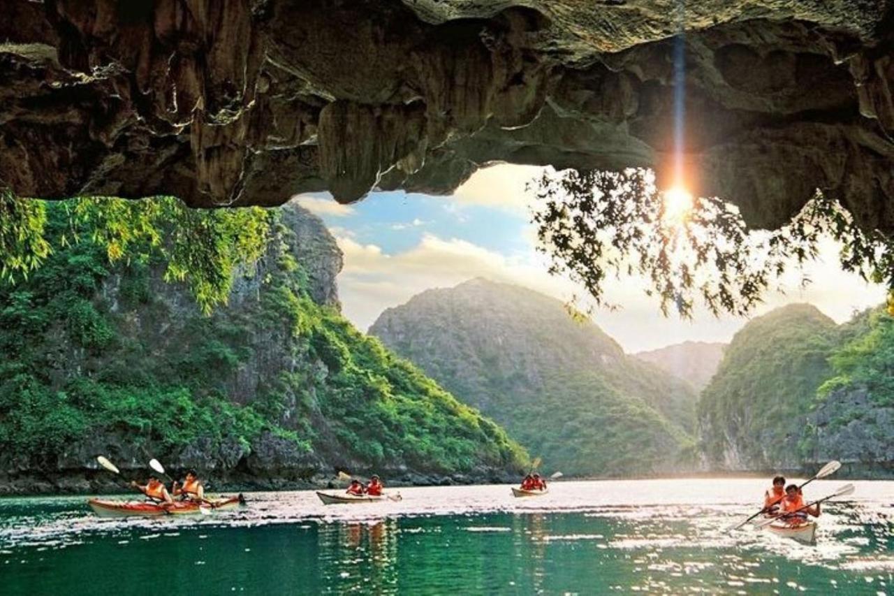 Indochina Sails Ha Long Bay Hotel Exterior foto