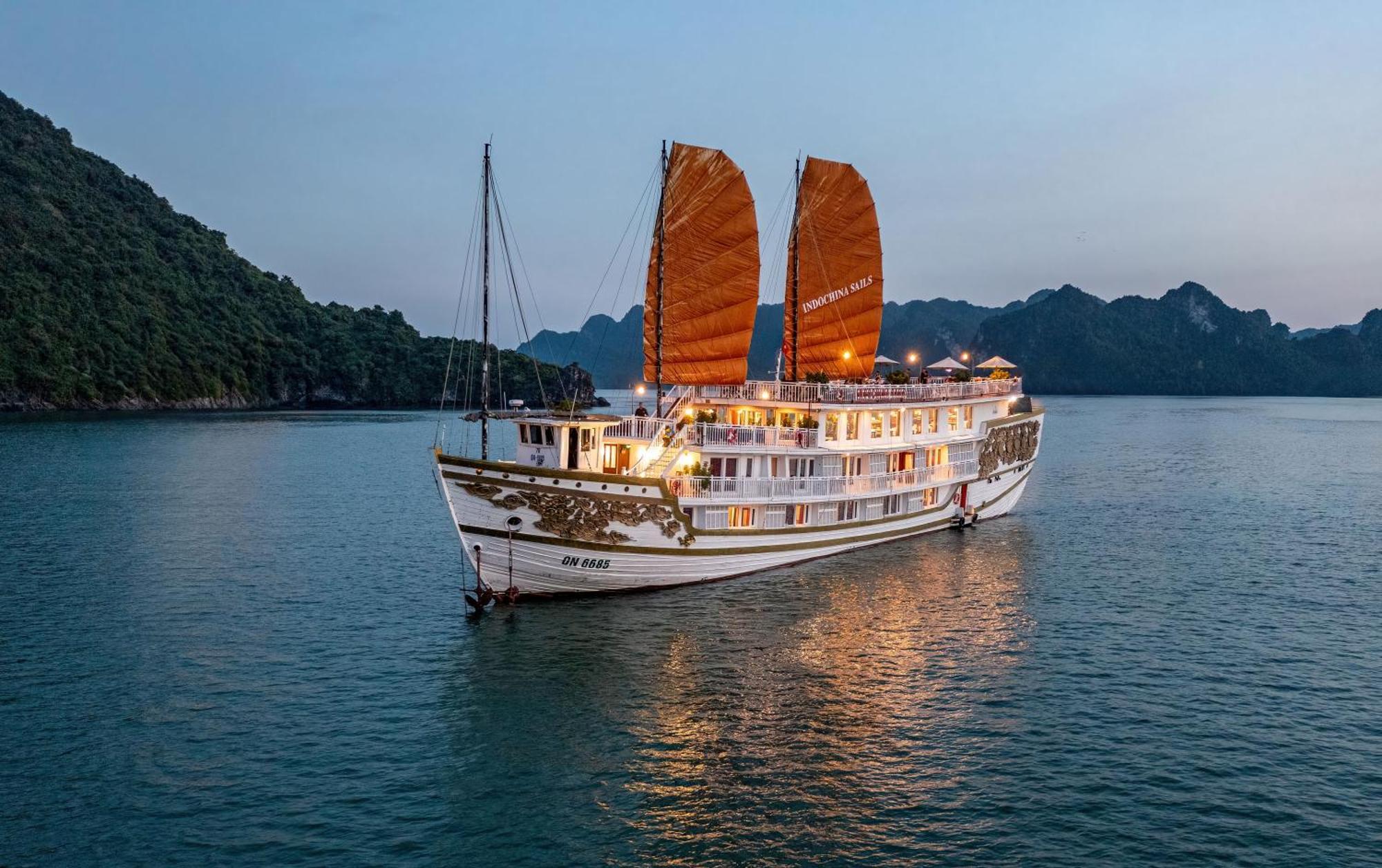 Indochina Sails Ha Long Bay Hotel Exterior foto