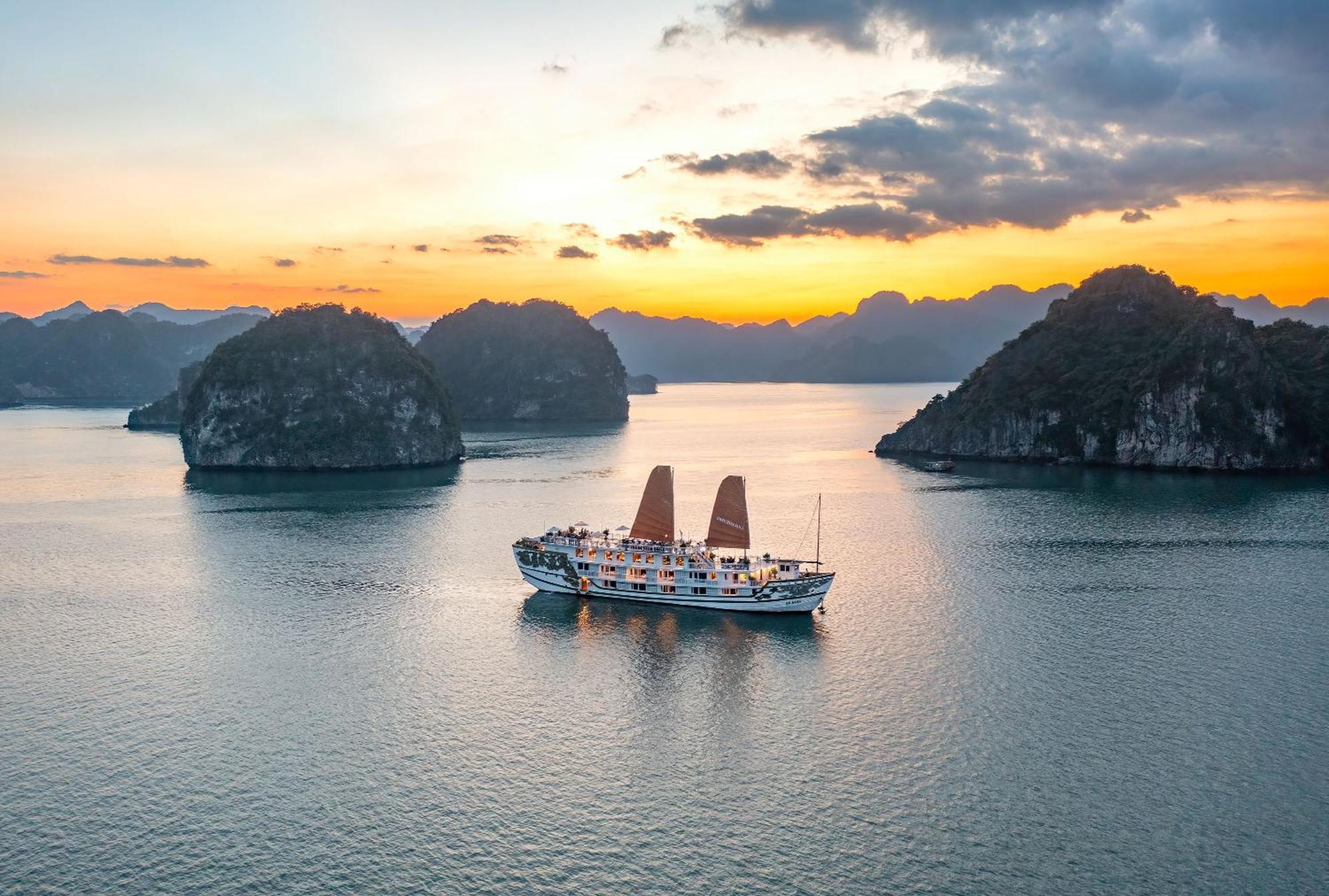 Indochina Sails Ha Long Bay Hotel Exterior foto