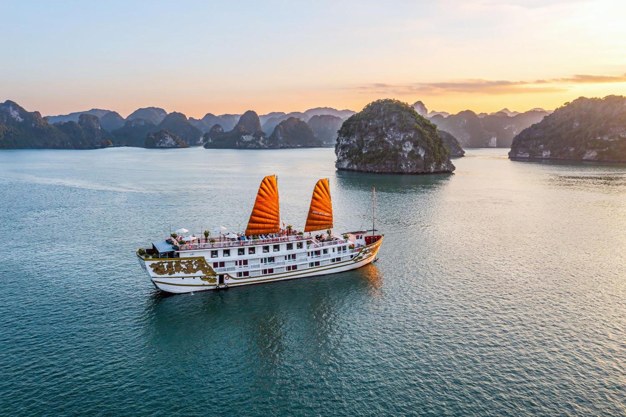 Indochina Sails Ha Long Bay Hotel Exterior foto